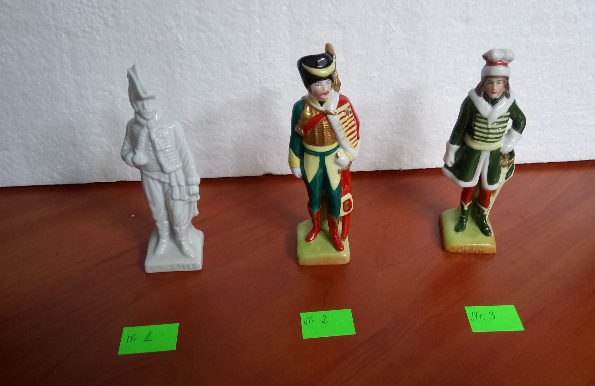 Porcelanowe figurki- Żołnierze – miniaturki